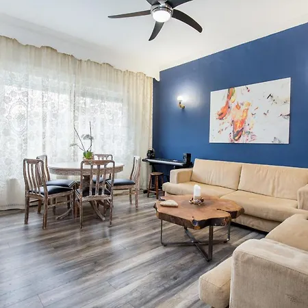Malama S Beach House Appartamento Potos