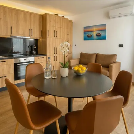 Apartment Malama S House