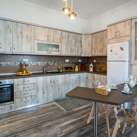 Malama S Beach House *